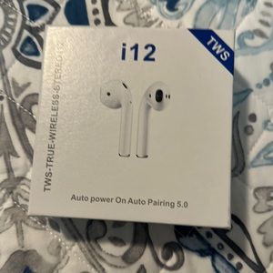 TES i12 air pods  new